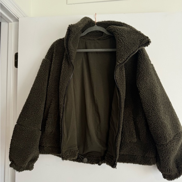 lululemon athletica Olive Teddy Jacket - Picture 3 of 4